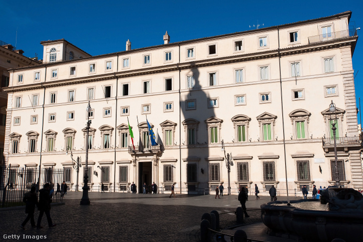 A Chigi-palota 2011. február 3-án