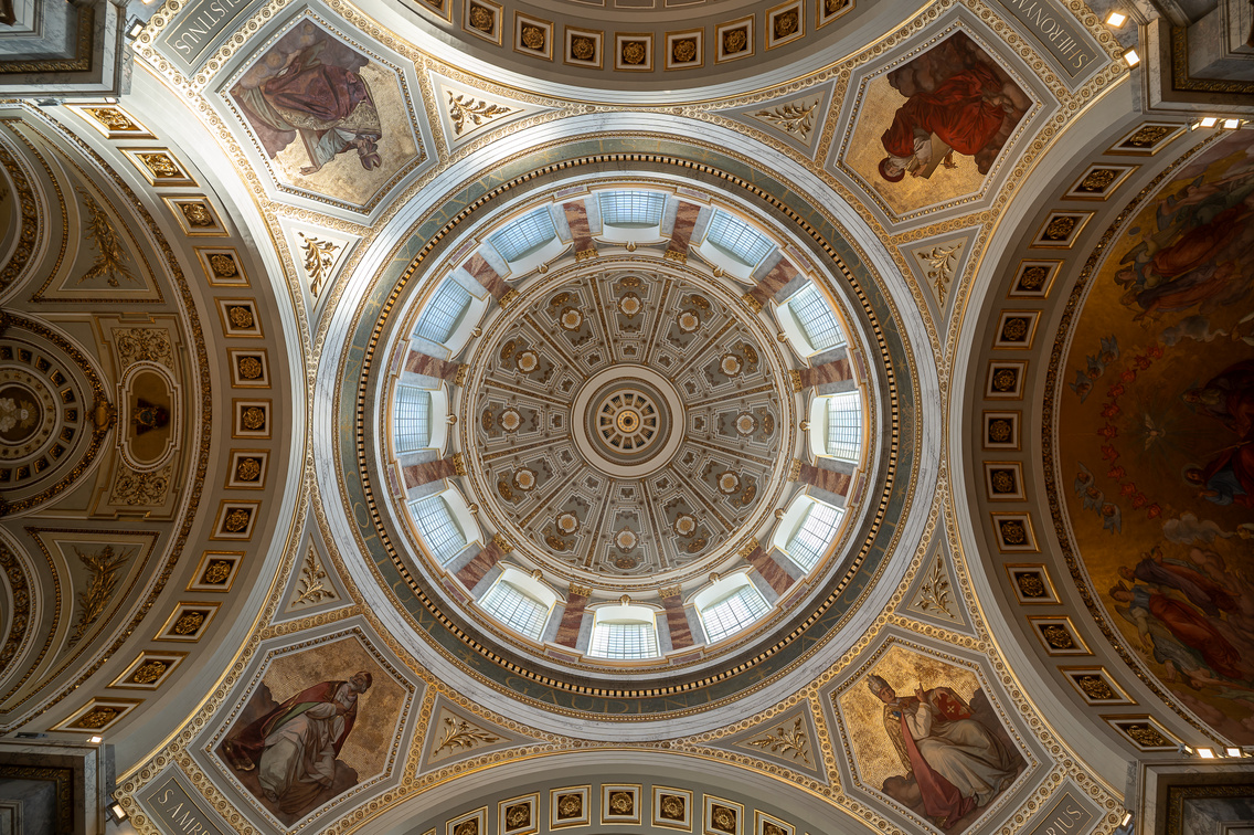 Nemrég készült el a kupola belsejének teljes körű felújítása