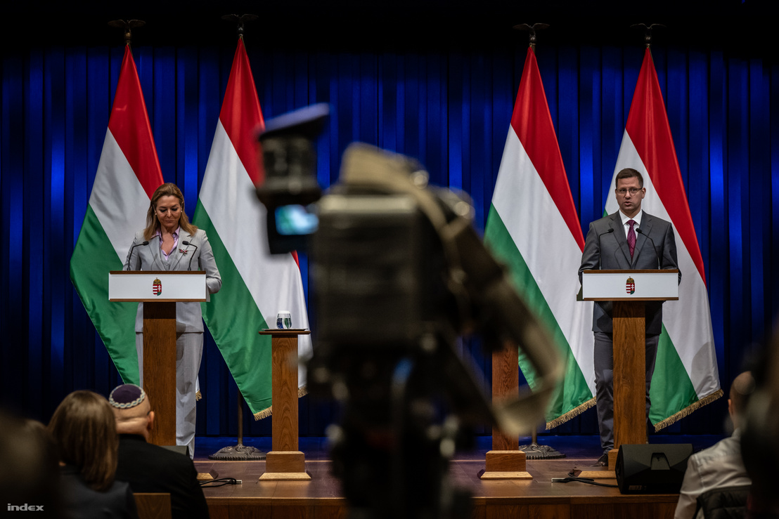 Vitályos Eszter és Gulyás Gergely