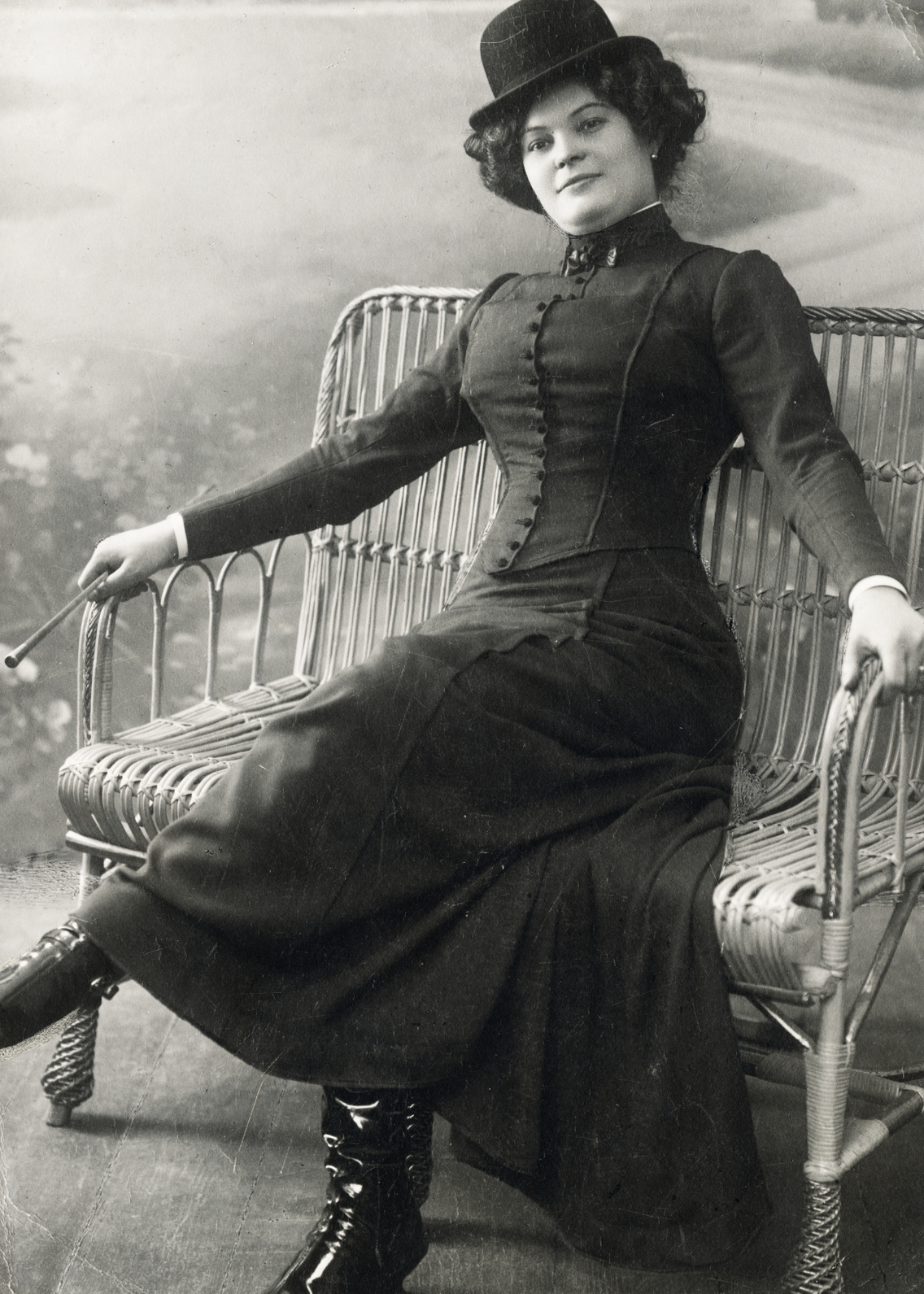 1900