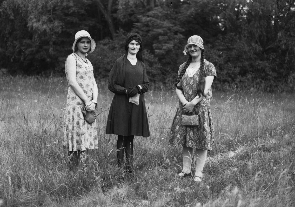 1927