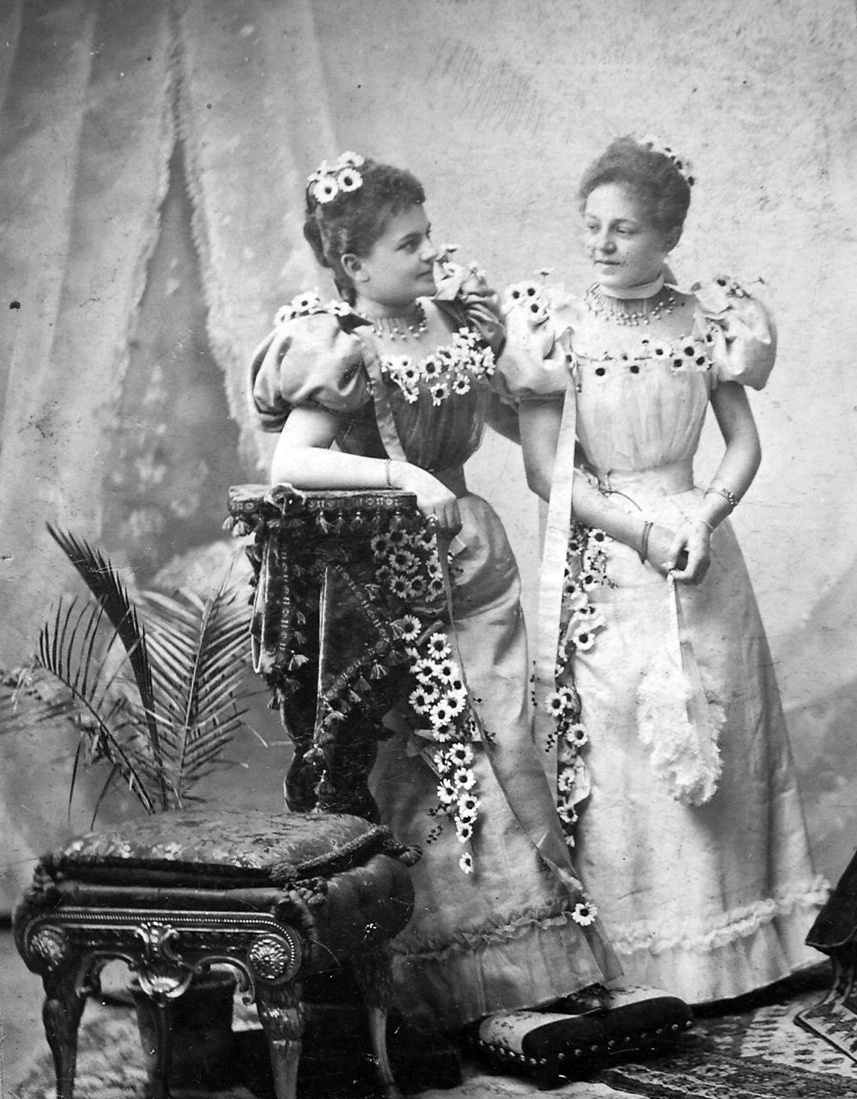 1900