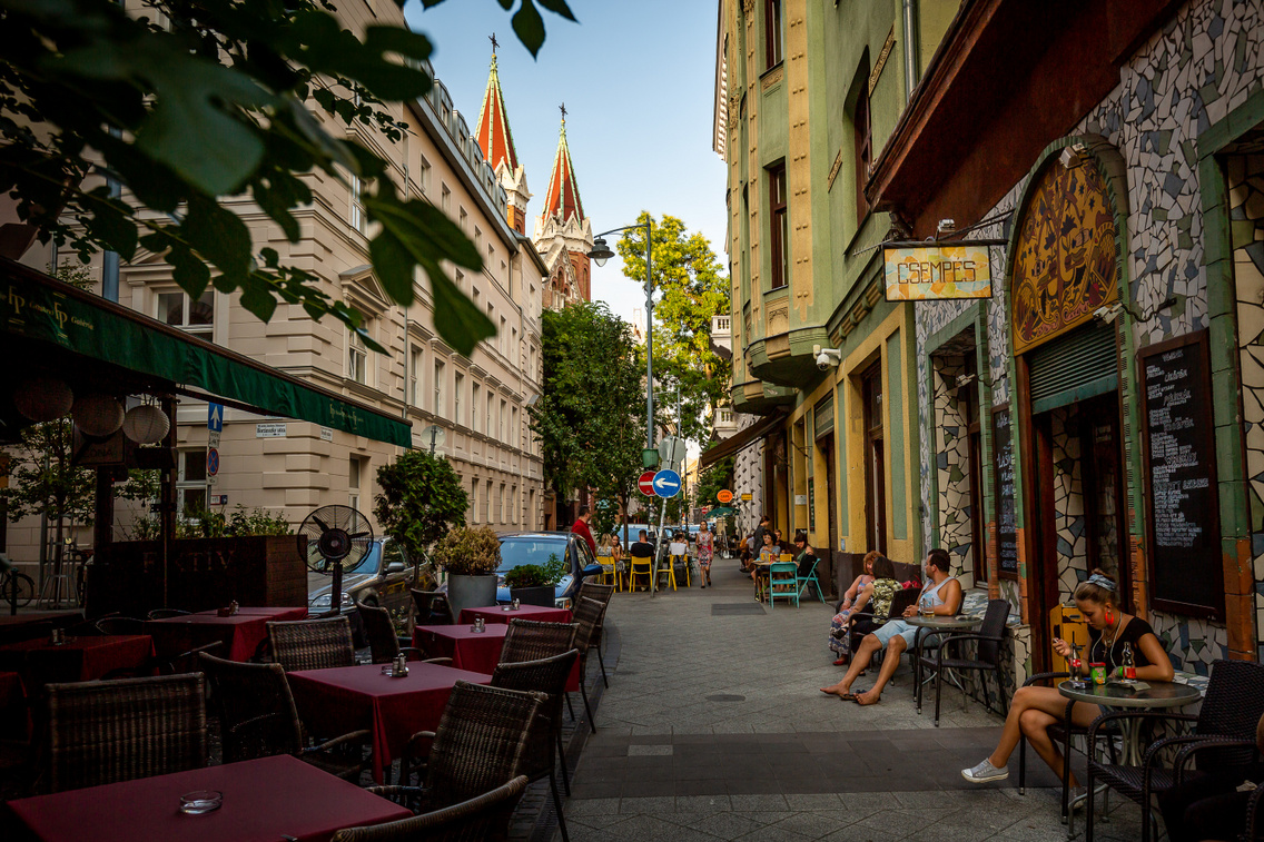 kiulos-helyek-mikszath-ter-es-krudy-gy-u-mudra-laszlo-2019-07-20