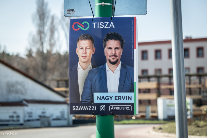 A Tisza Párt egyik kampányplakátja Budapesten