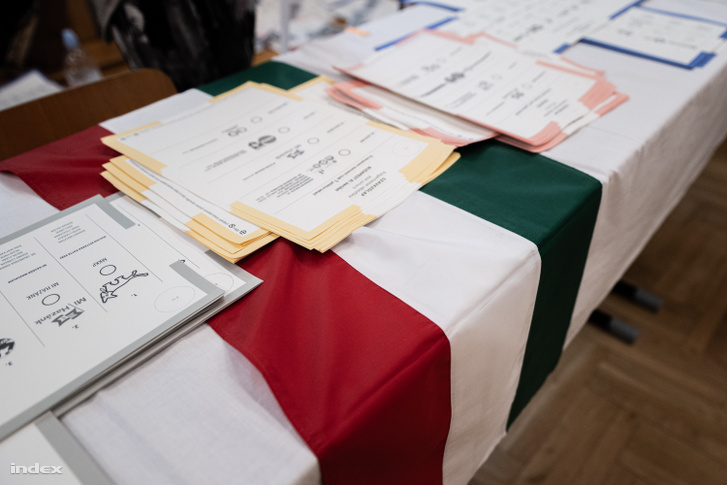 Szavazólapok a 2024-es választásokon