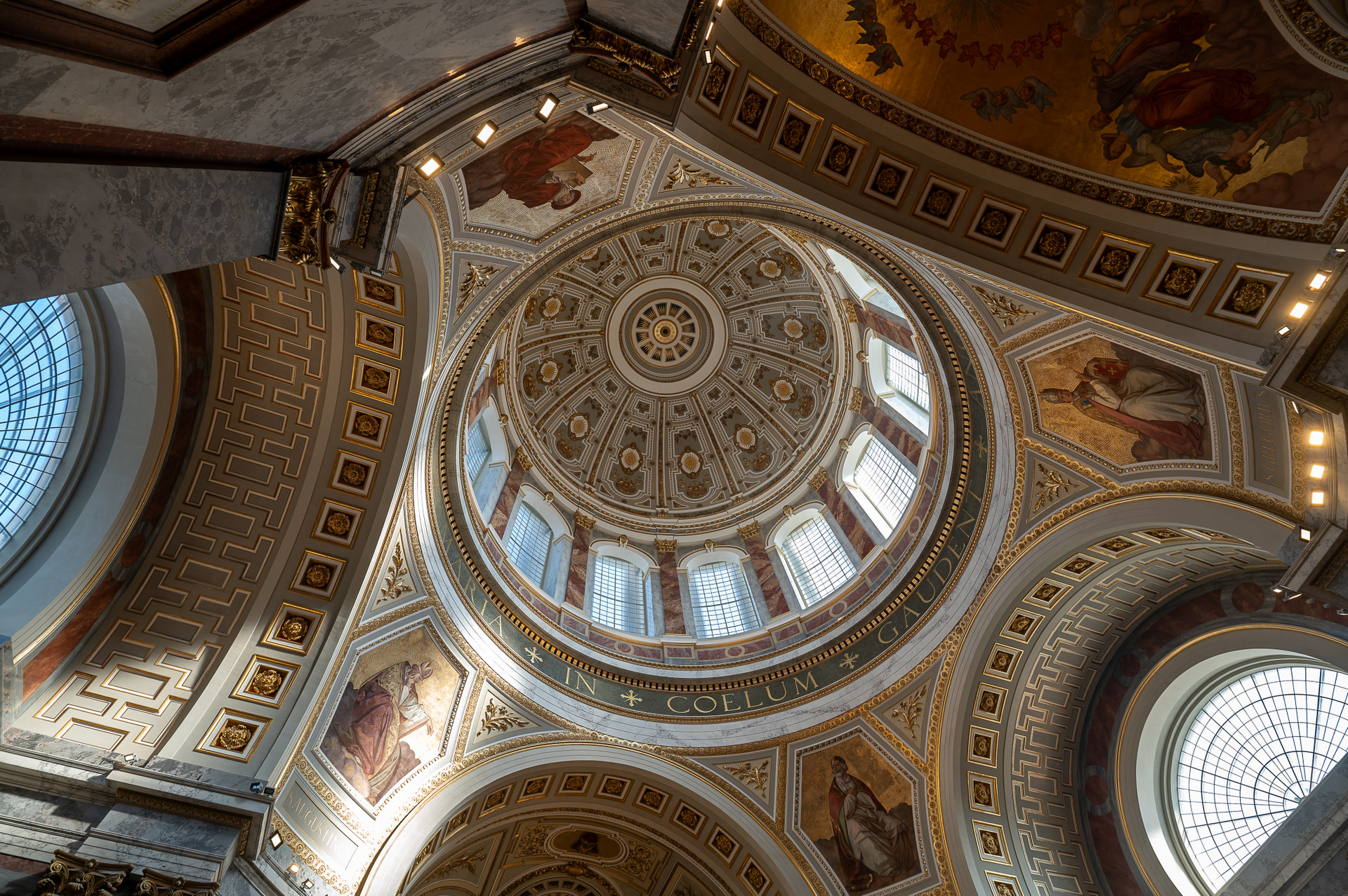 esztergom bazlika 260301 bi-0021