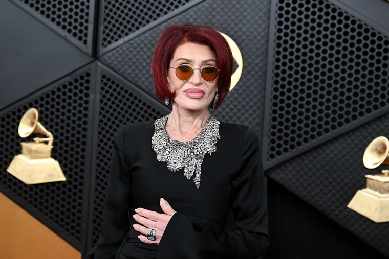 Sharon Osbourne&nbsp;Sharon Osbourne sosem titkolta, hogy számos plasztikai műtéten esett át