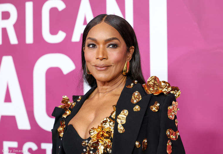 Angela BassettAngela Bassett számára az öregedés nem egy címke, amit mások ráaggatnak