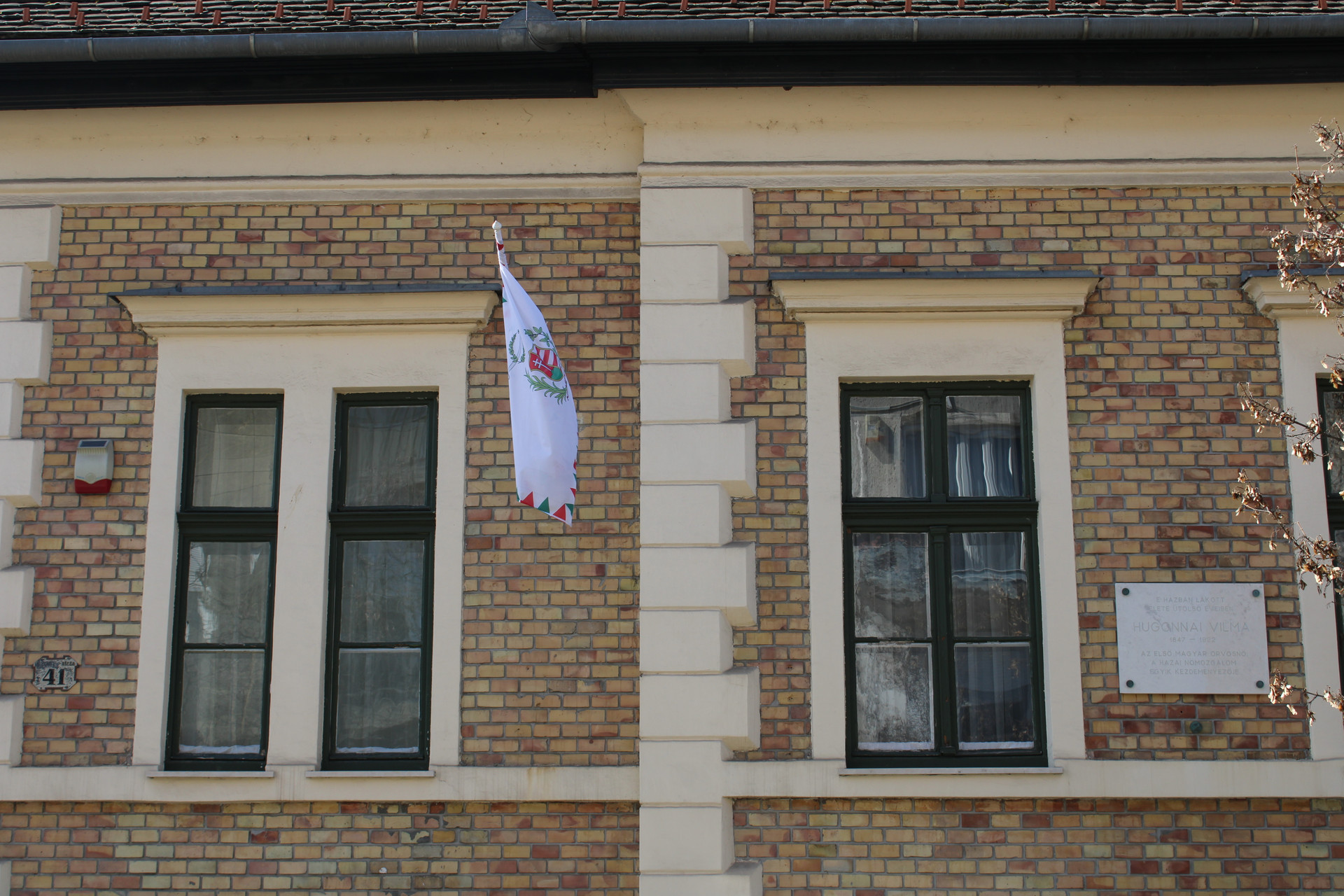 A Bíró Lajos utca 41.-ben lakott Hugonnai Vilma