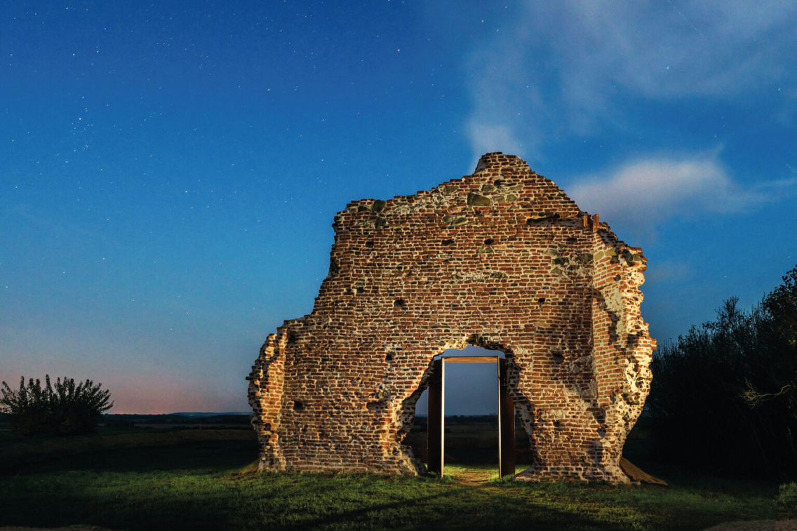 varjaskeri rom market