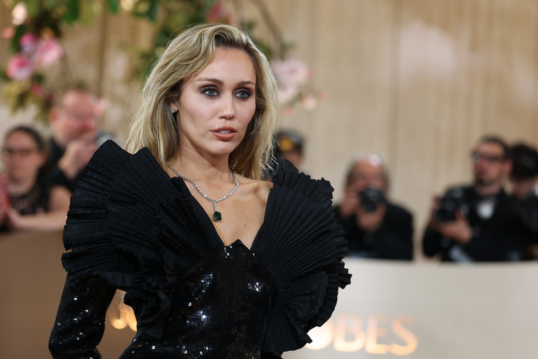 Miley Cyrus&nbsp;Miley Cyrus bár nem zárja ki teljesen a gyerekvállalást, jelenleg még bizonytalan ezen a téren