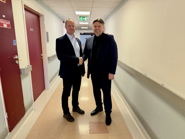 Dr. Káposztás Zsolt és Gelencsér Attila, a Kaposi Mór Oktató Kórházban