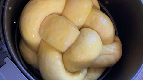 Így készül a húsvéti fonott&nbsp;kalács