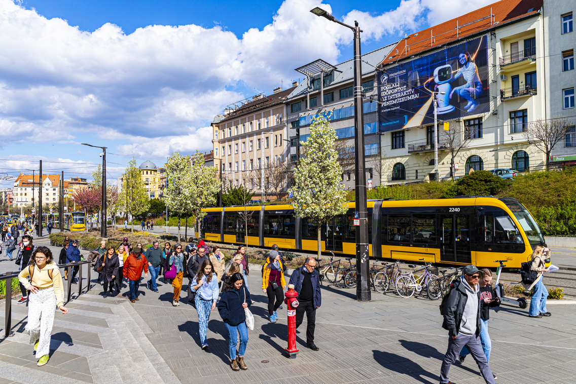 tavaszi-budapest-2022-szell-kalman-ter-016-medgyesi-milan-202204