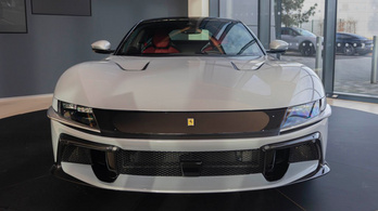 Bizarr okból hívják vissza a Ferrari V12-esét