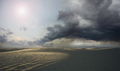 Orkánerejű szél, özönvízszerű eső csap le több vármegyére