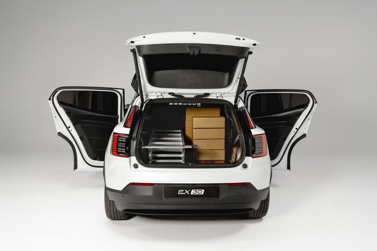 423 lóerős kisáruszállítóval erősít a brit Volvo