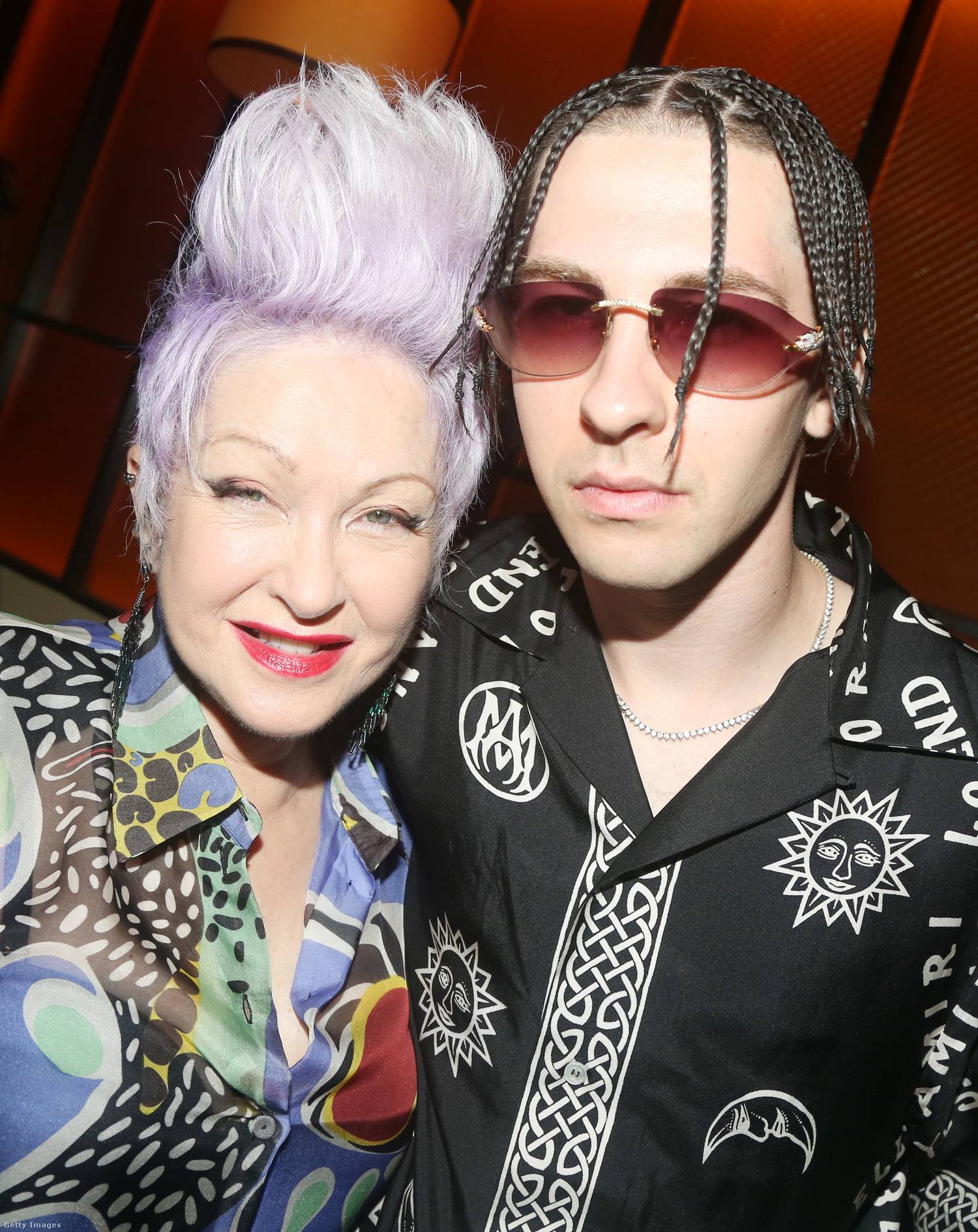 Cyndi Lauper és fia 2023-ban.