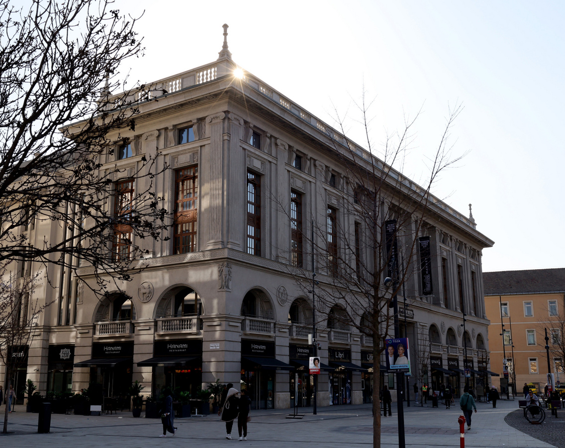 Corvin Palace, az egykori Corvin Áruház