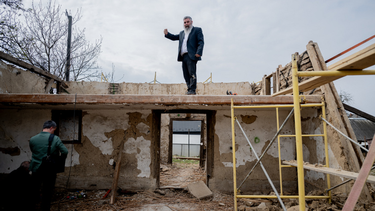 A kárpátaljai porban egy budapesti rabbi próbálja kiragadni az enyészetből a&nbsp;történelmi zsinagógát