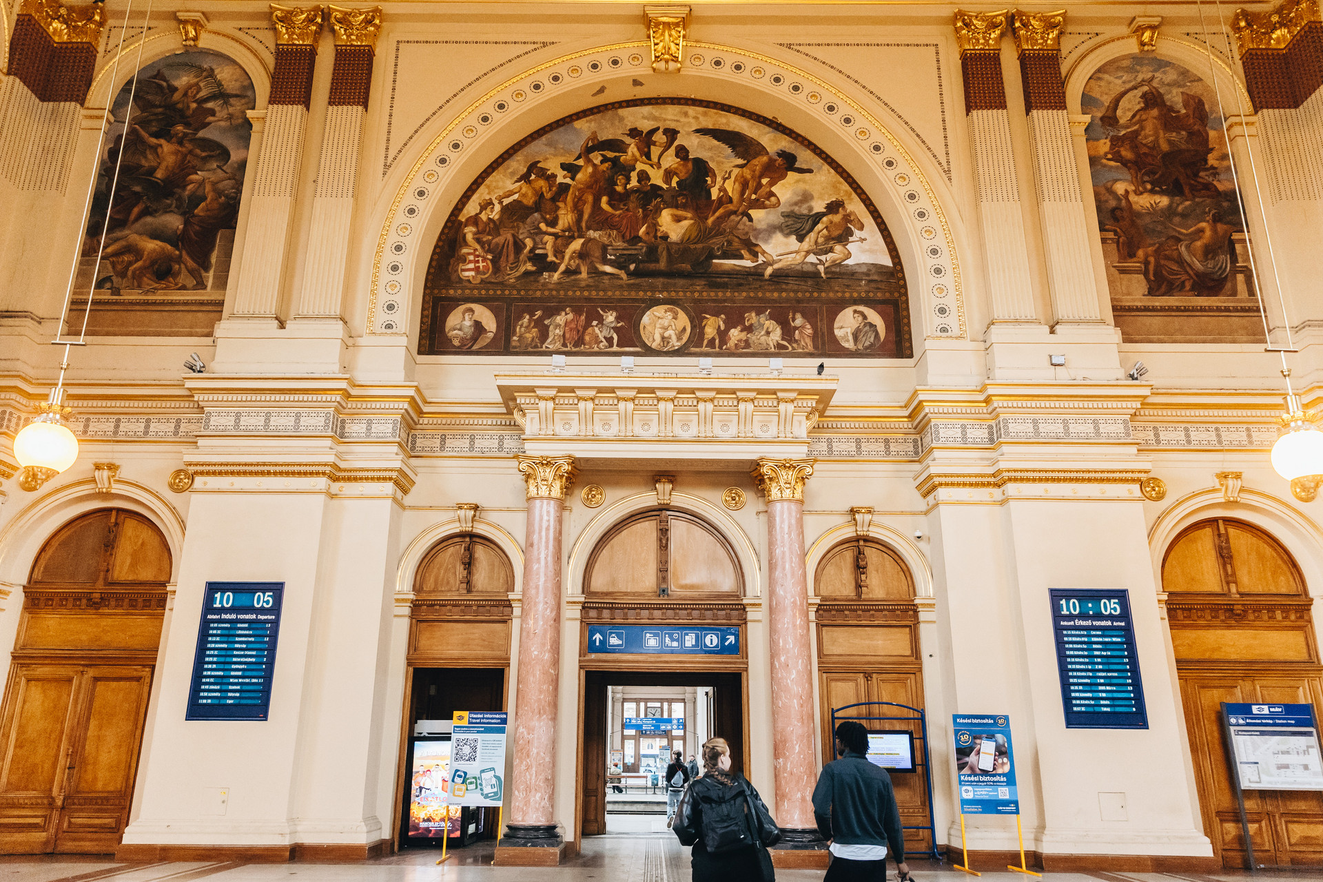 keleti palyaudvar 260329 majorkata-33