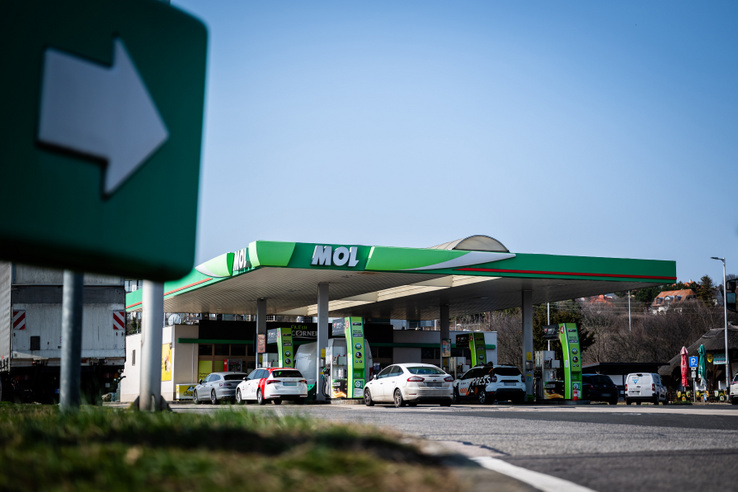 Magyar Péter luxusautókról beszélt, most újabb tüntetésre készülnek a benzinkutasok