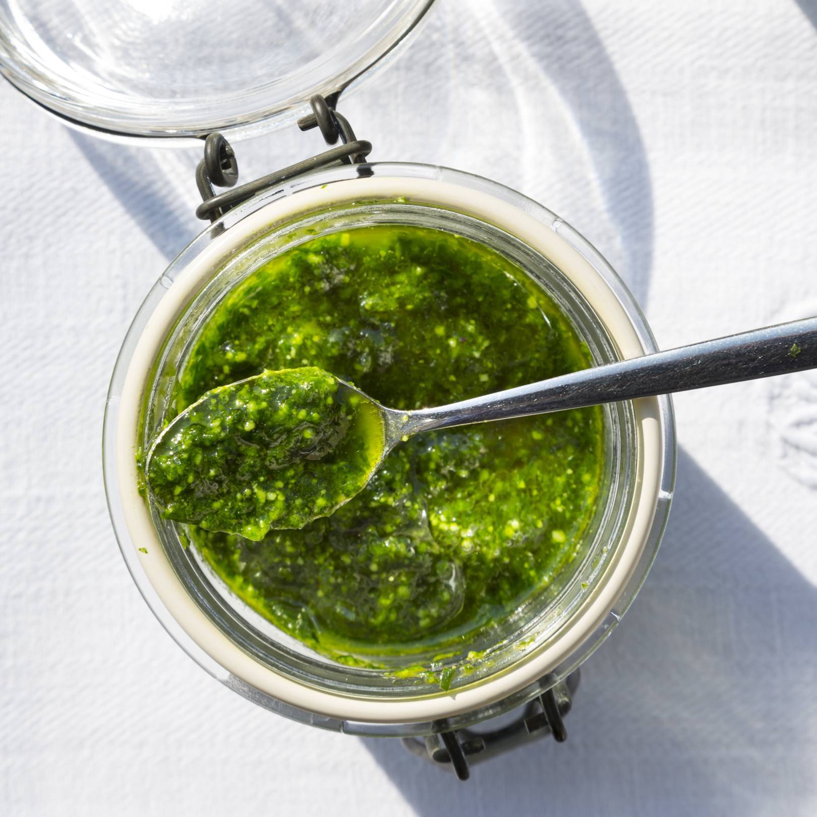 Reteklevél pesztó.