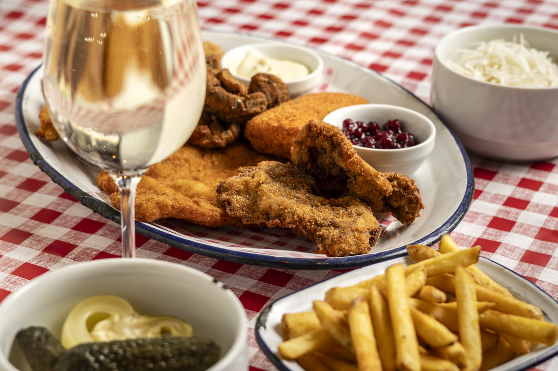 Fekete Holló tál  (1)