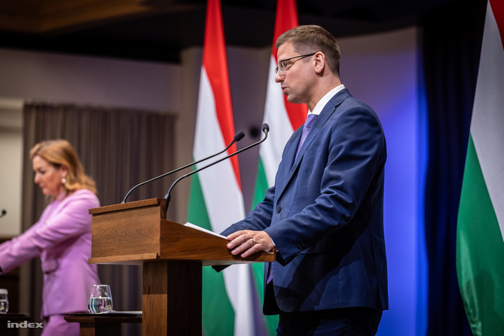 Vitályos Eszter és Gulyás Gergely