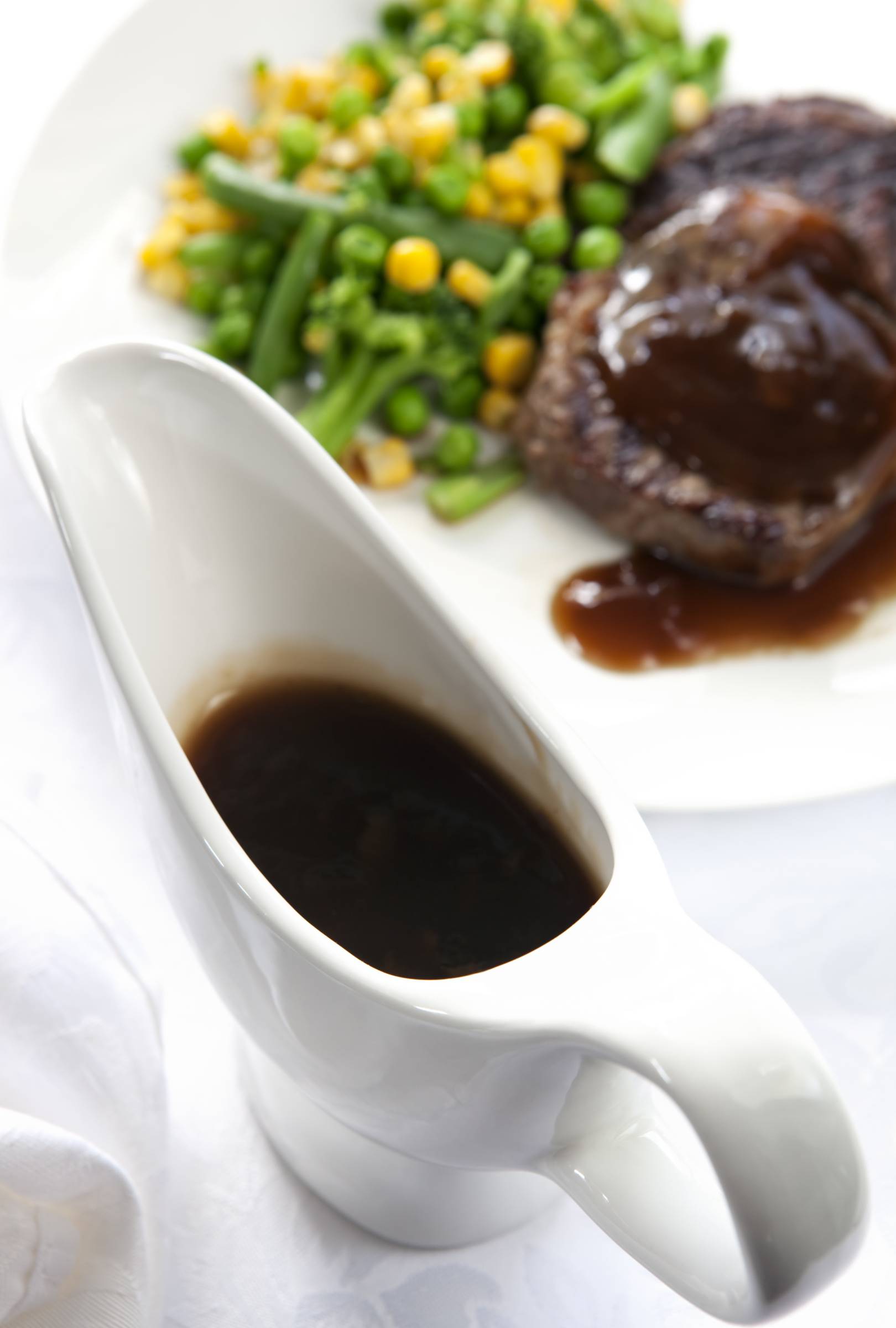 A svéd húsgolyók óta tudjuk, hogy a barna mártás mennyire finom.