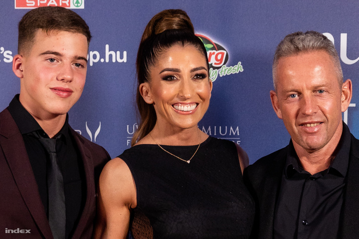 Index - Mindeközben - Opitz Barbara egészen egyedi módon tudatta, kire ...