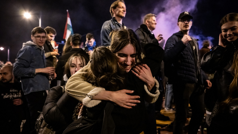 Hogy dőlt le egyetlen nap alatt a&nbsp;hallgatás fala április 12-én?