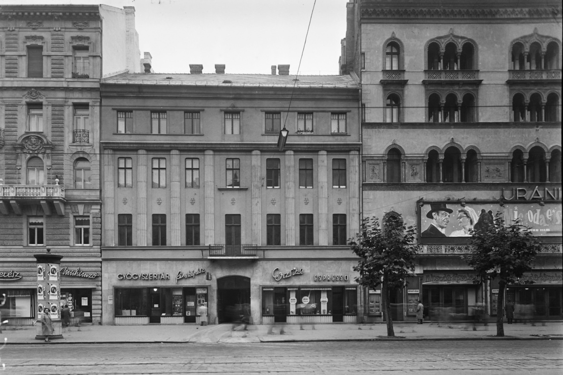 Az Uránia Filmszínház 1958-ban