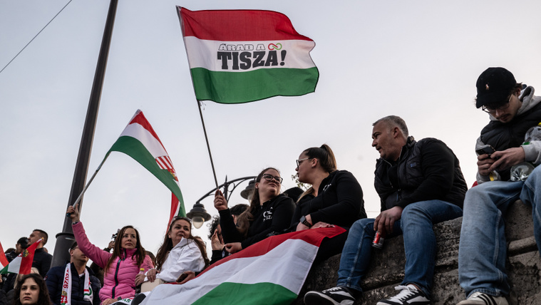 Závecz: tovább nyílt az olló a Tisza és a Fidesz–KDNP között