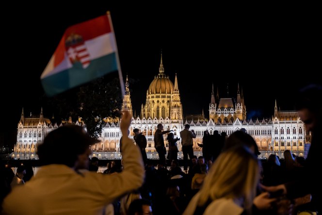 A Financial Times szerint nagyobb rendszerváltás zajlik Magyarországon, mint amit eddig lehetségesnek tartottak