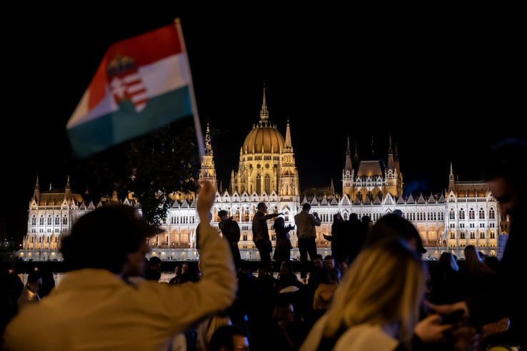 A Financial Times szerint nagyobb rendszerváltás zajlik Magyarországon, mint amit eddig lehetségesnek tartottak