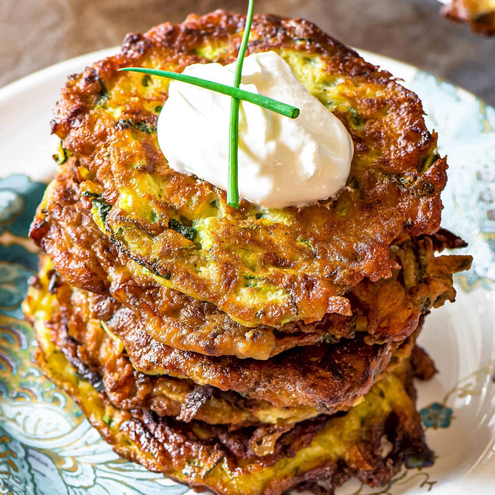 Cukkinitócsni újhagymával.