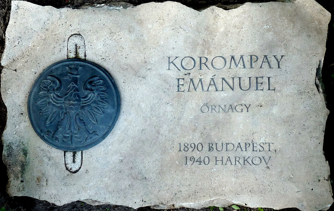 Korompay Emánuel emléktáblája Óbudán, a katyńi mártírok emlékművénél