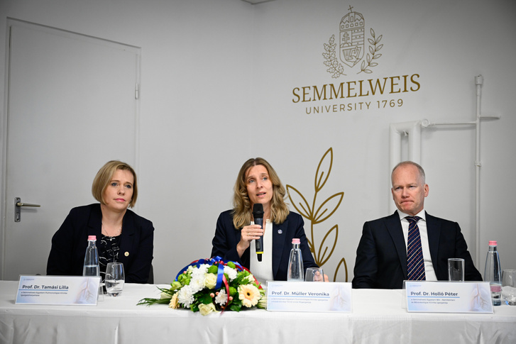 Tamási Lilla, Müller Veronika és Holló Péter