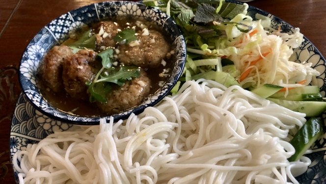 Pierre megtorpant a vietnámi kulináris mennyország kapujában, ami Budapesten, a IX. kerületben található