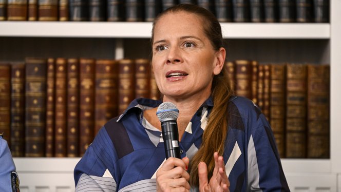 Király Nóra: Orbán Viktornak a választás éjszakáján le kellett volna mondania