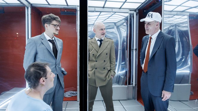 Fejhallgatón követhetjük a&nbsp;világkatasztrófát, nem sokan menekülnek meg