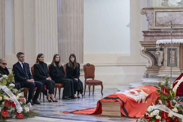 Ismételten hajba kapott az&nbsp;olasz királyi család a nem létező trón miatt