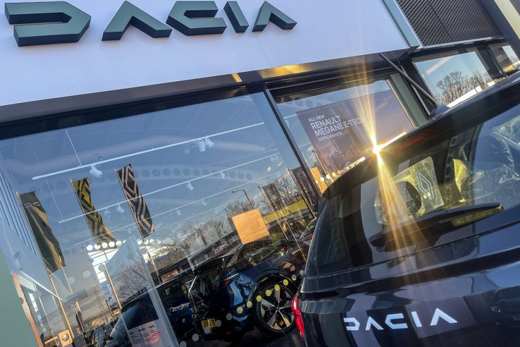 Hátat fordítottak a románok a Daciának