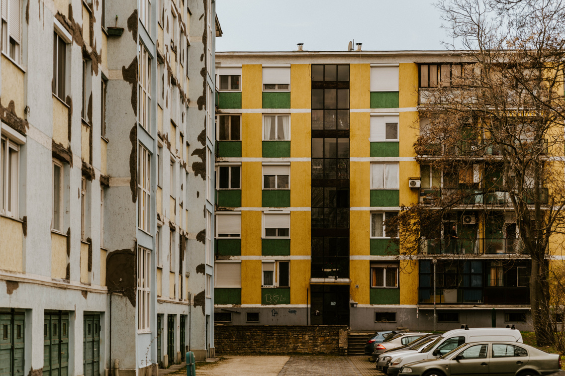 jo-zsef-attila-lako-telep-20210316-ko-ro-si-tama-s4755