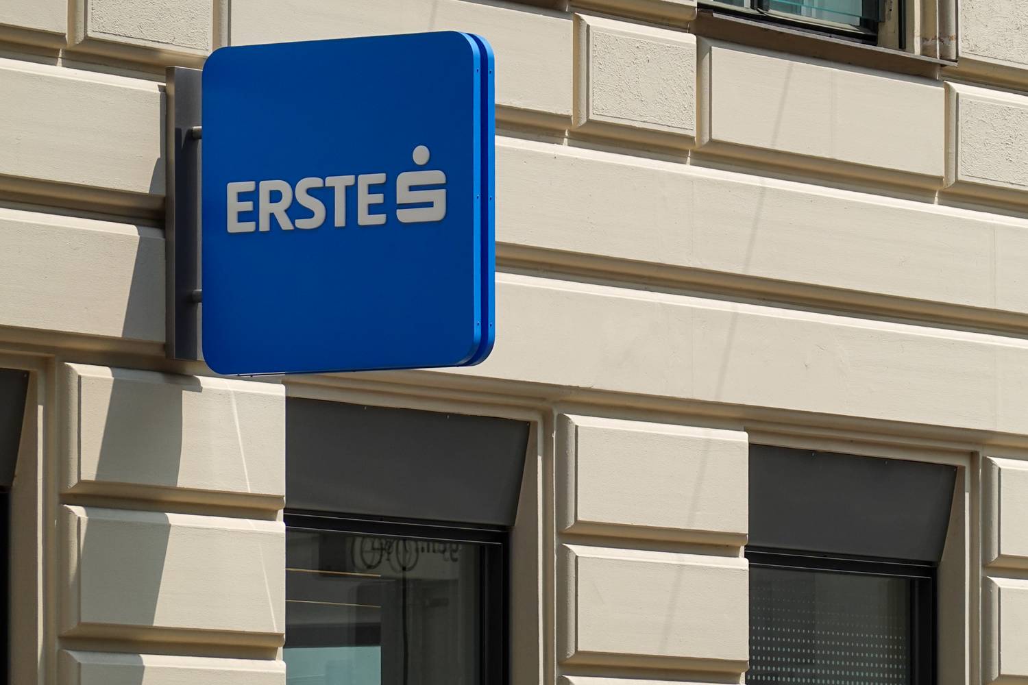 erste leállás (10)