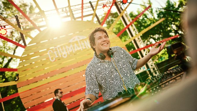 Világszintű elektronikus zenei élmény érkezik Budapestre