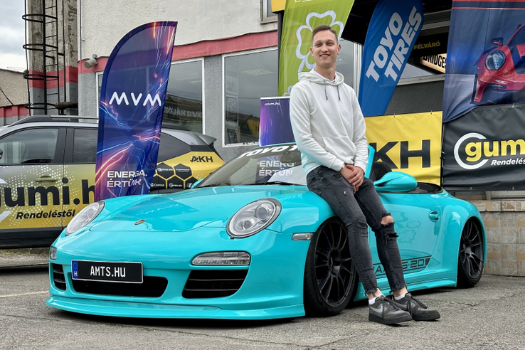 Azt hittem csak szívatnak – 22 éves srác nyerte az AMTS Porschéját