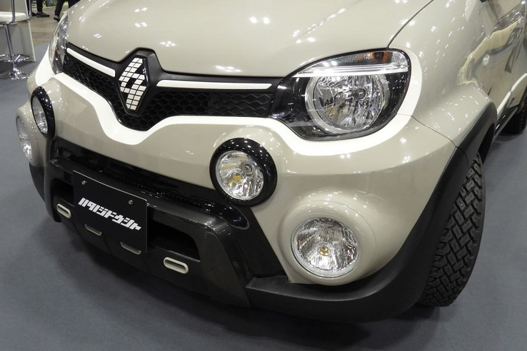 911 Dakar-stílus egy 90 lóerős városi ferdehátúban?