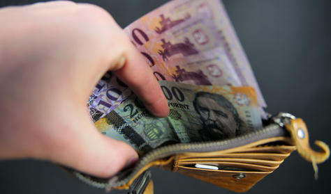 Új készpénzlimitet vezetnek be: meglepetés érhet fizetéskor